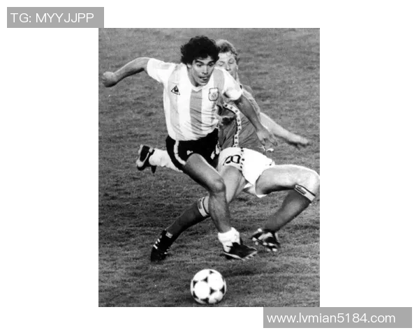 上帝之手与马拉多纳如何改变足球历史的瞬间解析 上帝之手与马拉多纳如何改变足球历史的瞬间解析