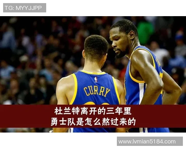篮球明星杜兰特穿西装亮相时尚活动展现独特魅力与风格 篮球明星杜兰特穿西装亮相时尚活动展现独特魅力与风格